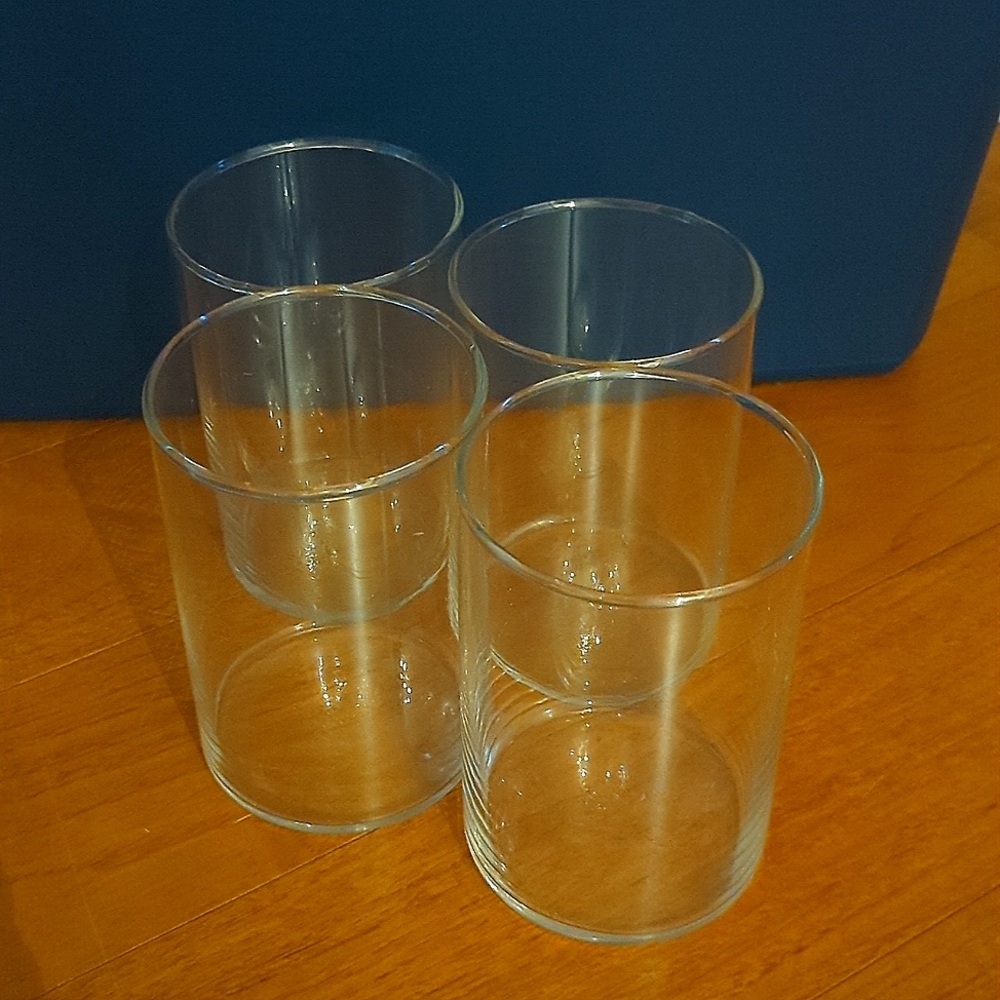 Set of 4 Clear Vases, Like-New!